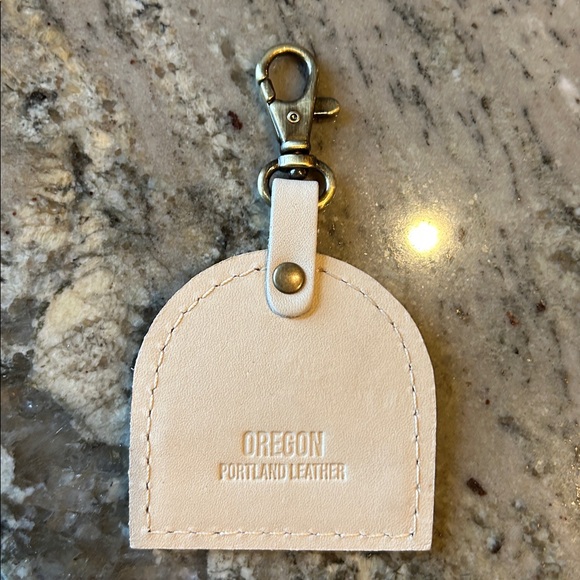 Portland Leather Oregon Keychain, NEW - Picture 2 of 3